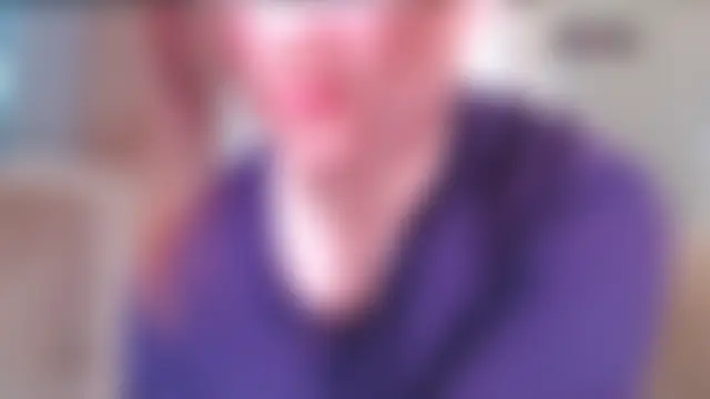 Caroline1995's Live Chat Room