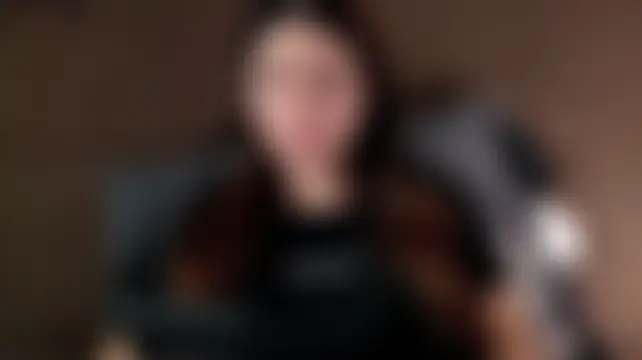 Jullyenn3 Adlı Modelin Canlı Sohbet Odası