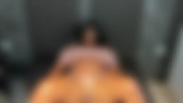 SaraiEvans élő chatszobája