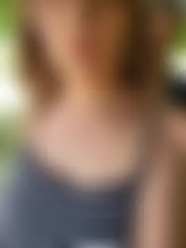 Seks show uživo modela samyra_angel na kameri