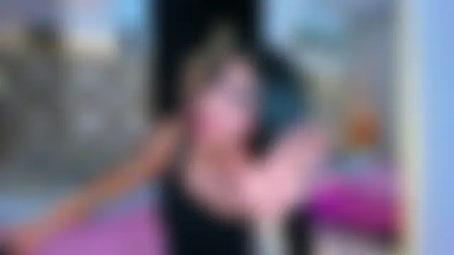 Živý XXX chat little_sophie18