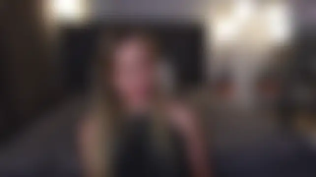Chat soba uživo modela LoraineLuff