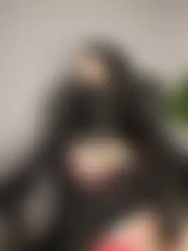 janna_isa – Naživo chatovacia miestnosť