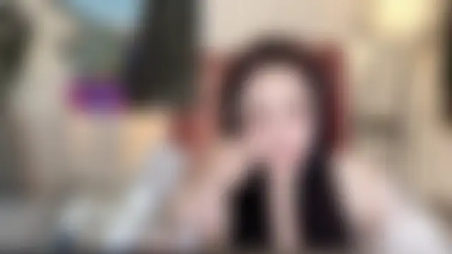 Pokazy przed seks kamerką na żywo – Daisy-77
