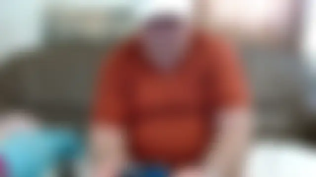 fullballs6's Live Chat Room