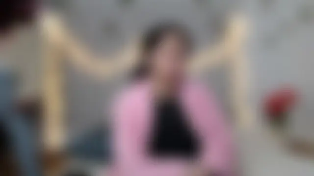 Sarabubbie's Live XXX Chat