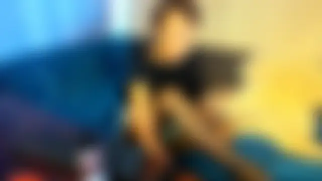 Elizabe_th's Live Chat Room