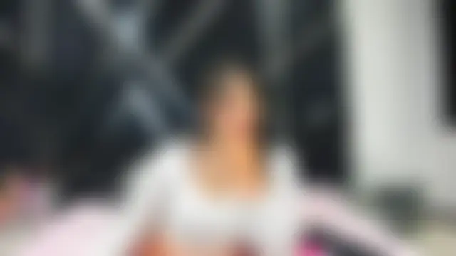 Criistaal_ Adlı Modelin Canlı Sohbet Odası