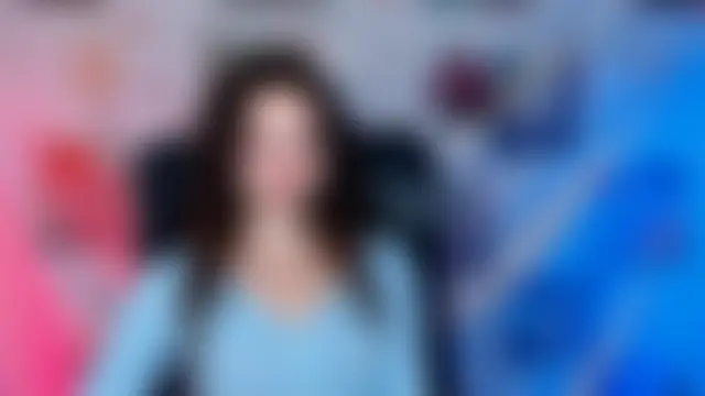_SusieSu_ Adlı Modelin Canlı Sohbet Odası