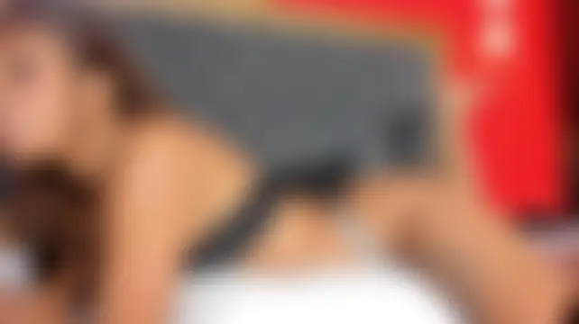 YayaHilton লাইভ XXX চ্যাট