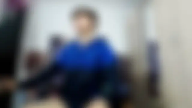 sr_jaeger Adlı Modelin Canlı Sohbet Odası