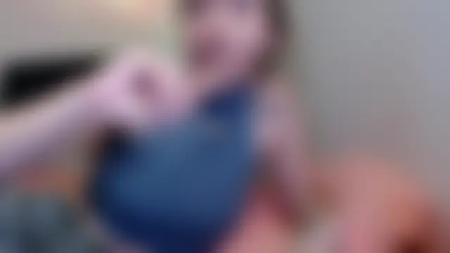 צ'אט XXX בשידור חי של holy_juli