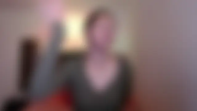 holy_juli live-chat rom