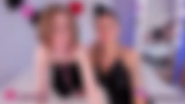 AstridHotty's Live Sex Cam Show