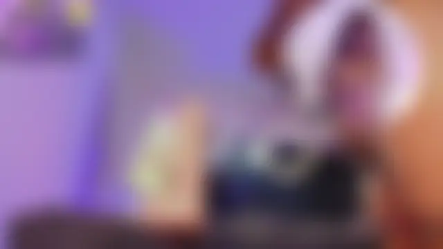 mia-brit élő chatszobája