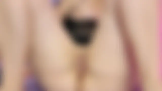 Carolina_Burninng élő chatszobája