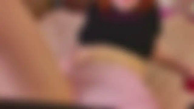 Chat soba uživo modela Mikka_Blush