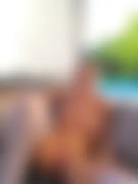 Fuxy-love69: διαδικτυακό σόου στην κάμερα