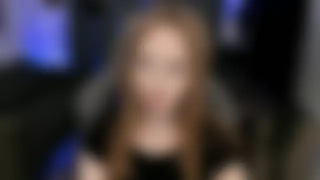 DariaTate: δωμάτιο απευθείας συνομιλίας