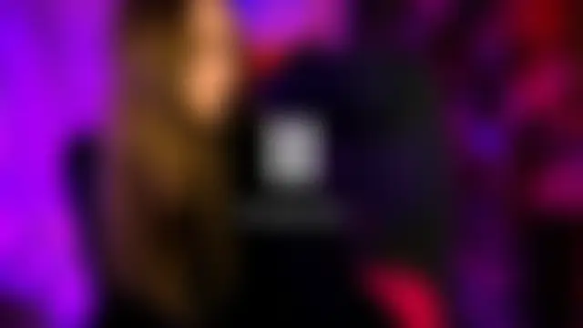JenniferGracesn Webbikameraesitys