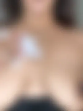Sexy_Madhurii's Live Chat Room