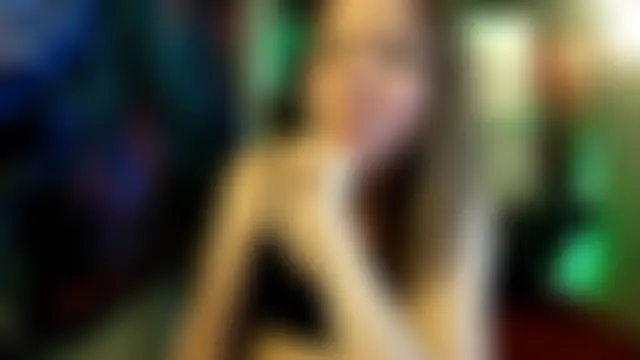 CallMeMaria Adlı Modelin Canlı Sohbet Odası