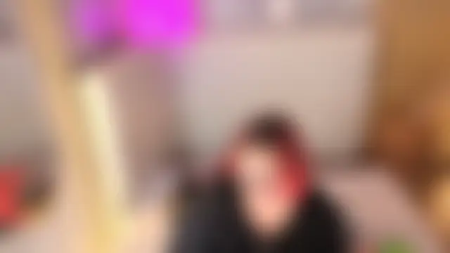 חדר צ'אט בשידור חי של Cerecitaa02_