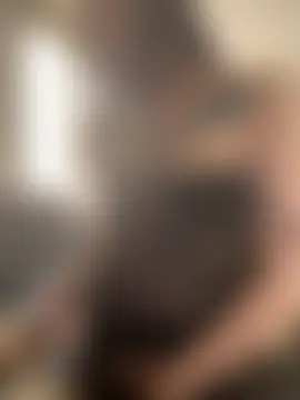 SALOME_KORLAND: διαδικτυακό σόου στην κάμερα