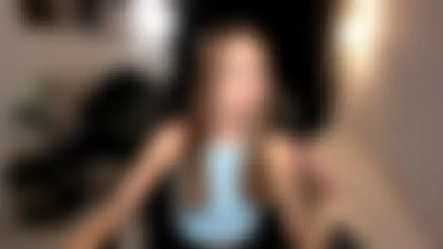 EllaCurtis Adlı Modelin Canlı Sohbet Odası