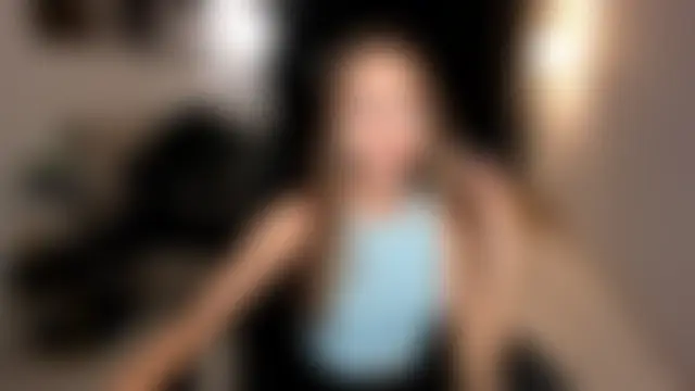 EllaCurtis 现场聊天室