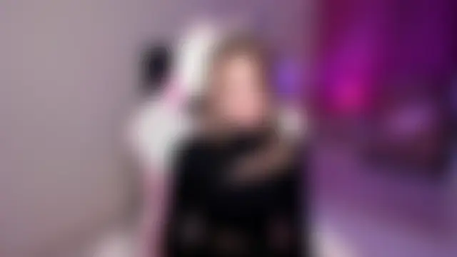 غر فة دردشة EllaCurtis المباشرة