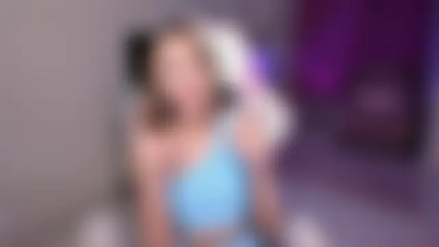 EllaCurtis লাইভ চ্যাট রুম