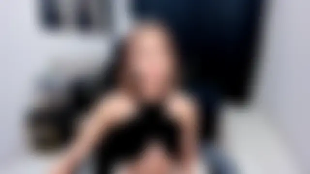 EllaCurtisのライブチャットルーム