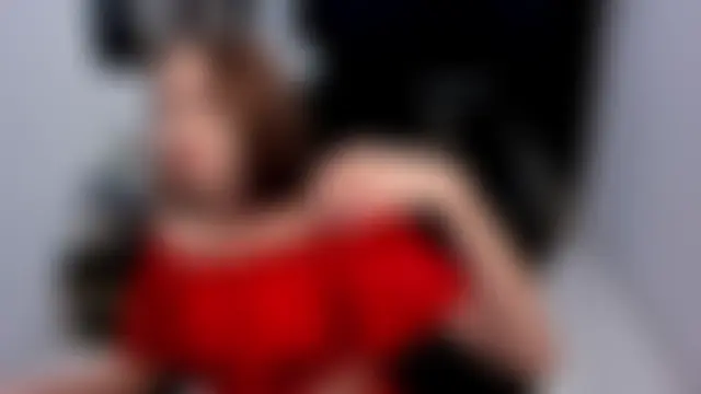 EllaCurtis 실시간 채팅방