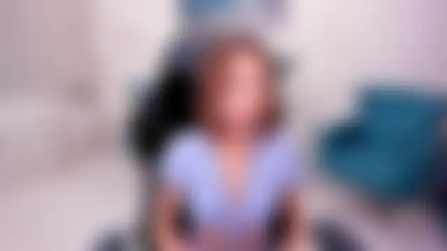 EllaCurtis লাইভ চ্যাট রুম