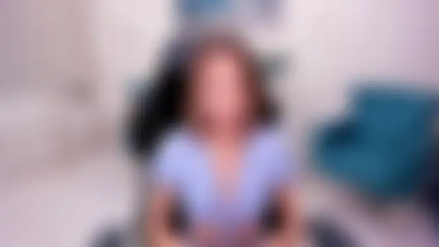 EllaCurtis 现场聊天室