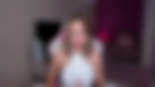 ห้องแชทสดของ EllaCurtis