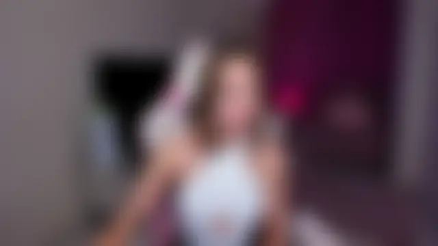 Phòng Chat Trực Tiếp EllaCurtis