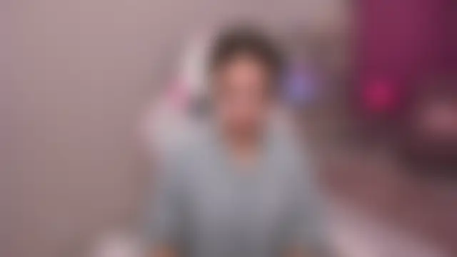 EllaCurtis 现场聊天室