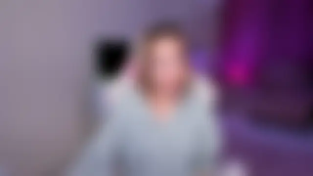 Chat soba uživo modela EllaCurtis