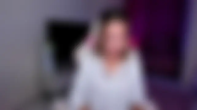 EllaCurtis – Naživo chatovacia miestnosť