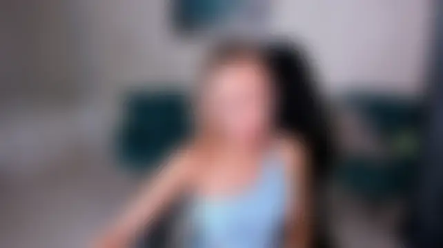 Sala de chat ao vivo de EllaCurtis