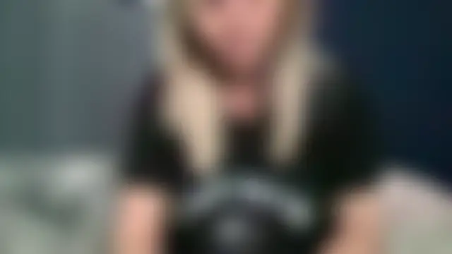 Sky25x's Live Webcam Show