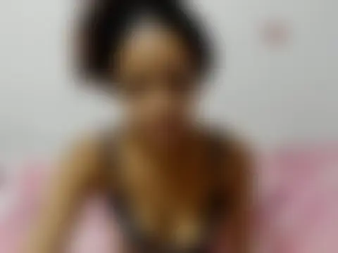 Liana_hot12 élő chatszobája
