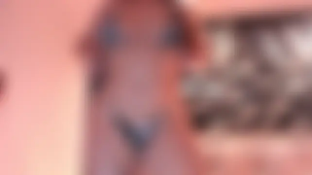 חדר צ'אט בשידור חי של megan_whitee__