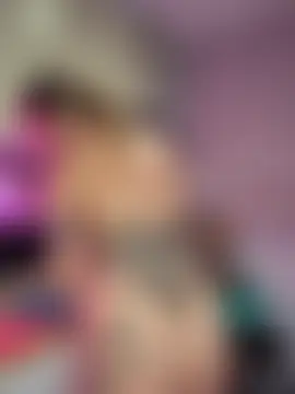sarahpearlx's Live XXX Chat