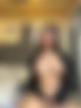 Anastasiamonstercock: διαδικτυακό σόου στην κάμερα