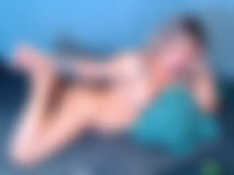 Pokazy przed kamerką – HotAbby_Stare69