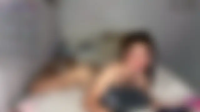 SugarTemptationX: διαδικτυακό σόου στην κάμερα