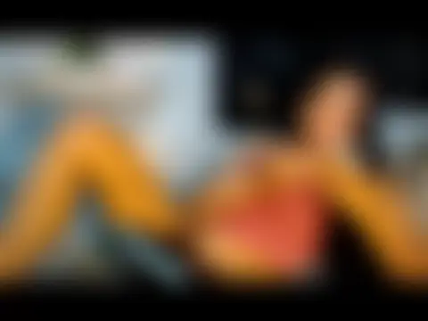 Seks show uživo modela WifeAnastasia na kameri